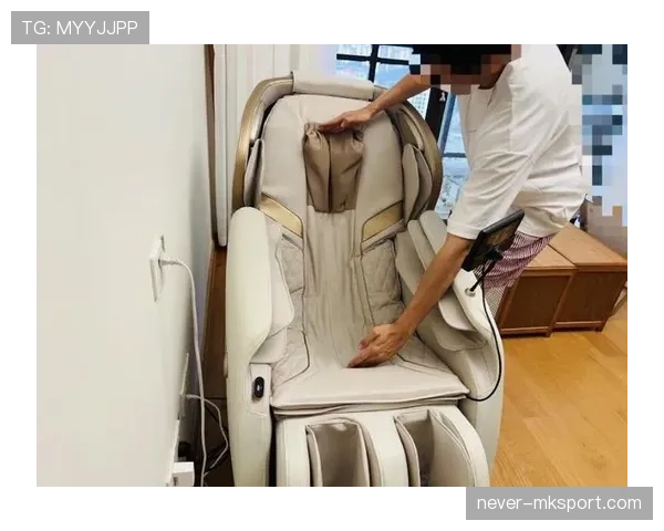 练俊杰家里那台按摩椅,比我家房贷还贵 练俊杰家里那台按摩椅,比我家房贷还贵